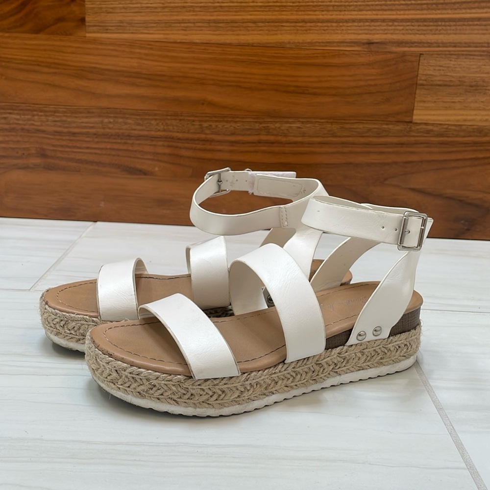 Sarah Jayne platform sandals size 3 girls